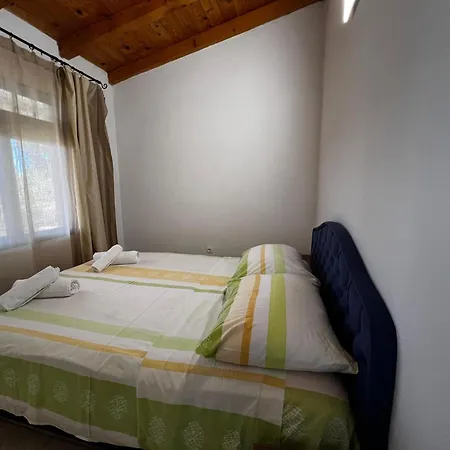 Family Friendly Seaside Cove Rapak, Hvar - 12779 아파트