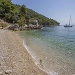 Family Friendly Seaside Cove Rapak, Hvar - 12779 Apartmán *