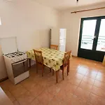 Family Friendly Seaside Cove Rapak, Hvar - 12779 Apartmán