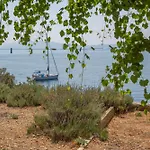 Family Friendly Seaside Cove Rapak, Hvar - 12779 Apartmán *