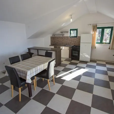 Family Friendly Seaside Cove Rapak, Hvar - 12779 Apartment Gdinj