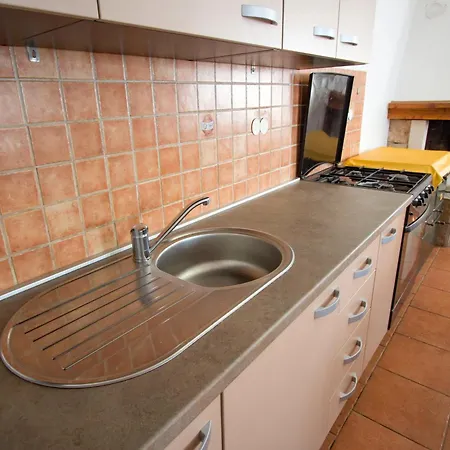 Family Friendly Seaside Cove Rapak, Hvar - 12779 아파트 *