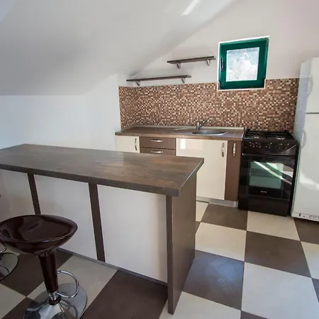 Family Friendly Seaside Cove Rapak, Hvar - 12779 아파트 *