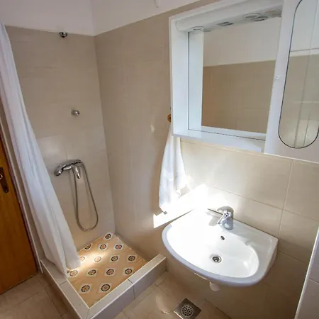Family Friendly Seaside Cove Rapak, Hvar - 12779 Apartment Gdinj