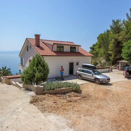 Family Friendly Seaside Cove Rapak, Hvar - 12779 דירה Gdinj
