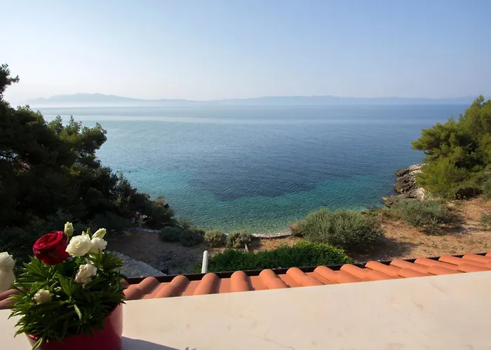 Family Friendly Seaside Cove Rapak, Hvar - 12779 Gdinj